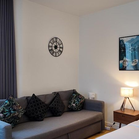 Stunning Piccadilly 1 Bedroom Flat In London Vr9 المظهر الخارجي الصورة
