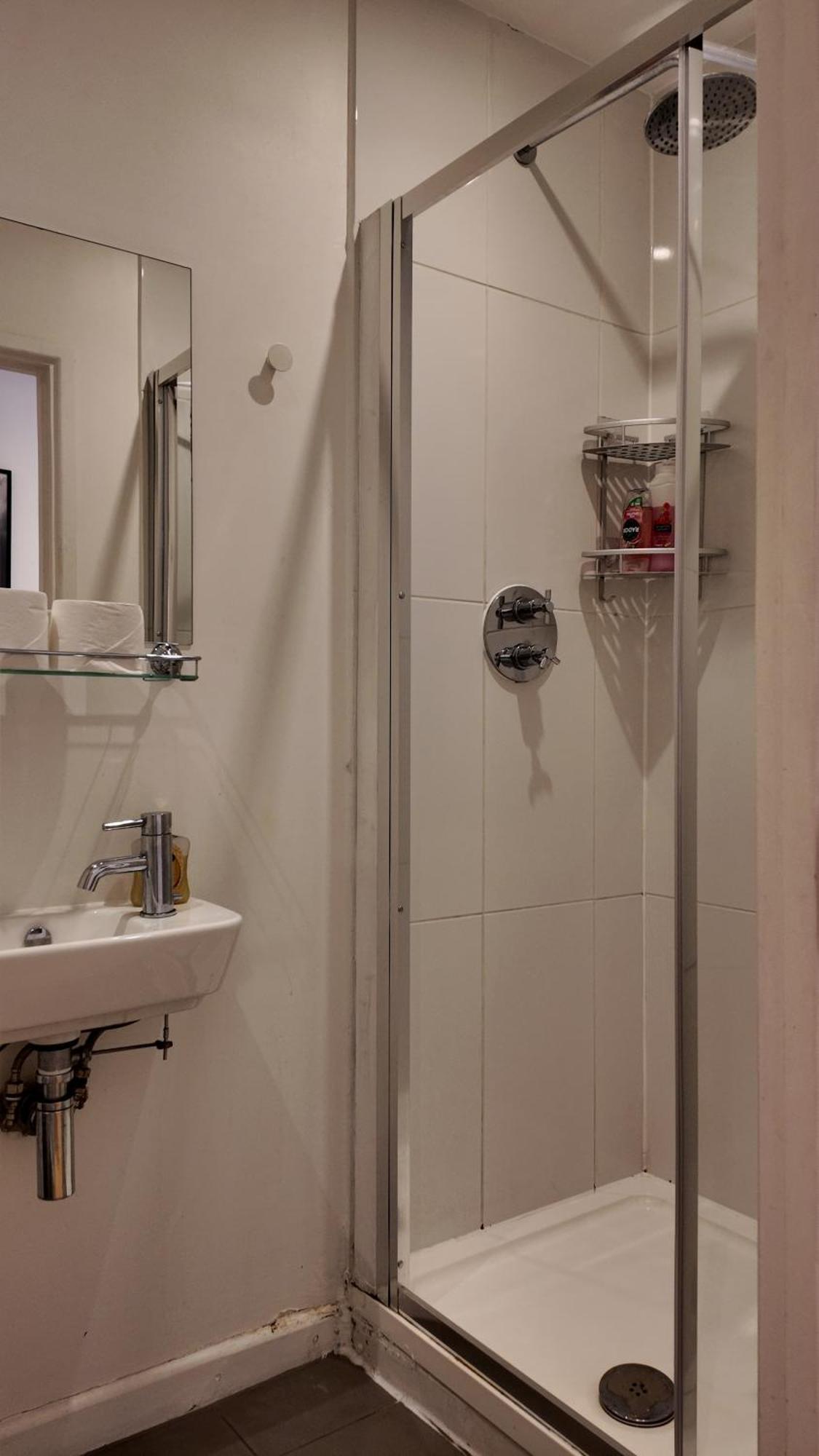 Stunning Piccadilly 1 Bedroom Flat In London Vr9 المظهر الخارجي الصورة